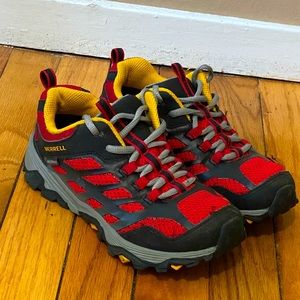 Merrell Moab Low Waterproof Sneakers 2 wide